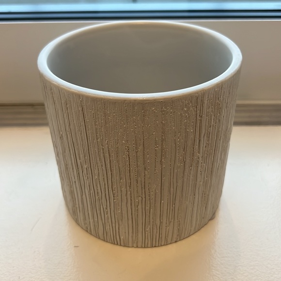 Home Accent Decor Vase - Picture 2 of 3